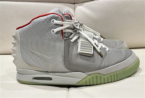 nike air yeezy 2 platinum fake|nike air yeezy 2 release.